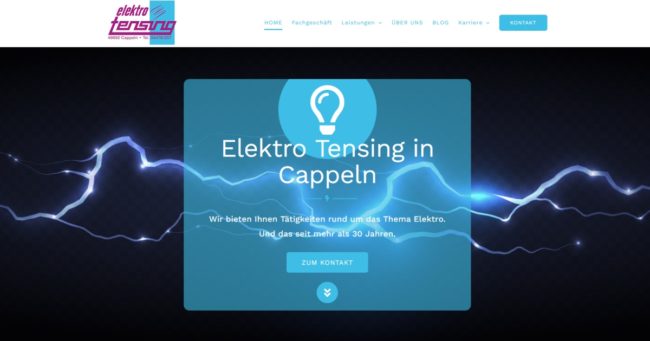 Startseite der Elektrofirma Tensing GmbH mit blauem Farbschema, Glühbirnensymbol und Text „Elektro Tensing in Cappeln“. Menüleiste oben, darunter ein zentrierter Info-Bereich.